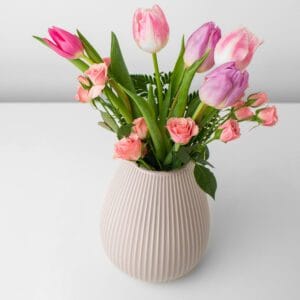 Une astuce pour faire durer les fleurs plus longtemps